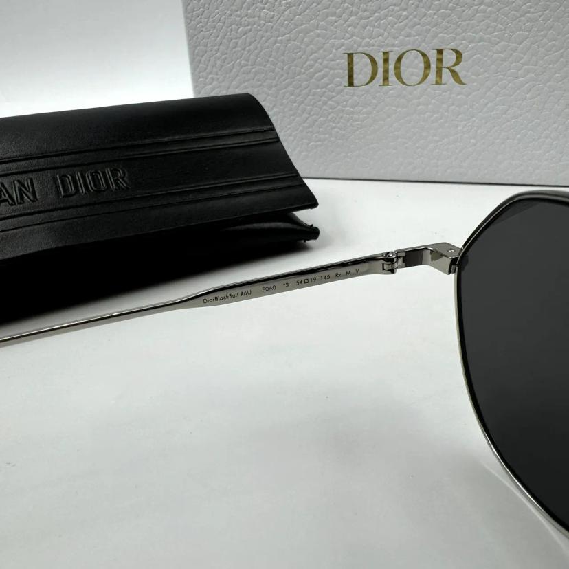 แว่นตากันแดด Dior รุ่น R6U F0A0