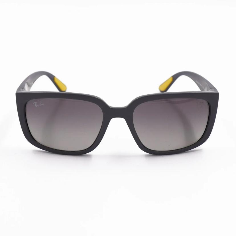 แว่นตากันแดด RayBan รุ่น RB4443M F60811