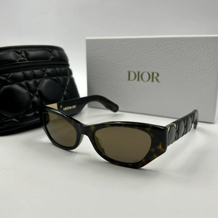 แว่นตากันแดด Dior รุ่น B1I 20F5