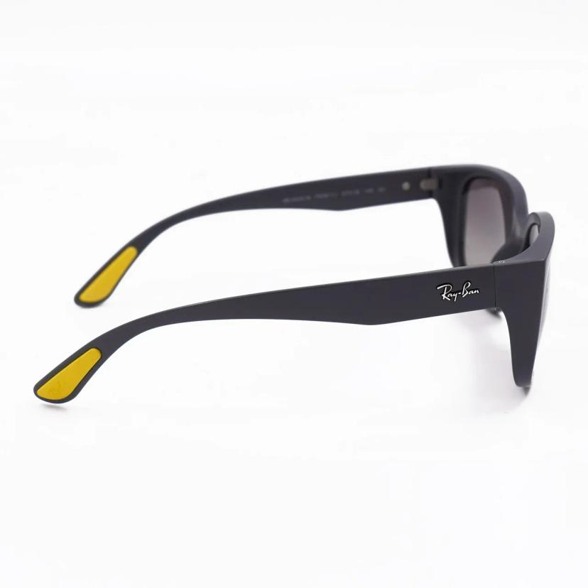 แว่นตากันแดด RayBan รุ่น RB4443M F60811