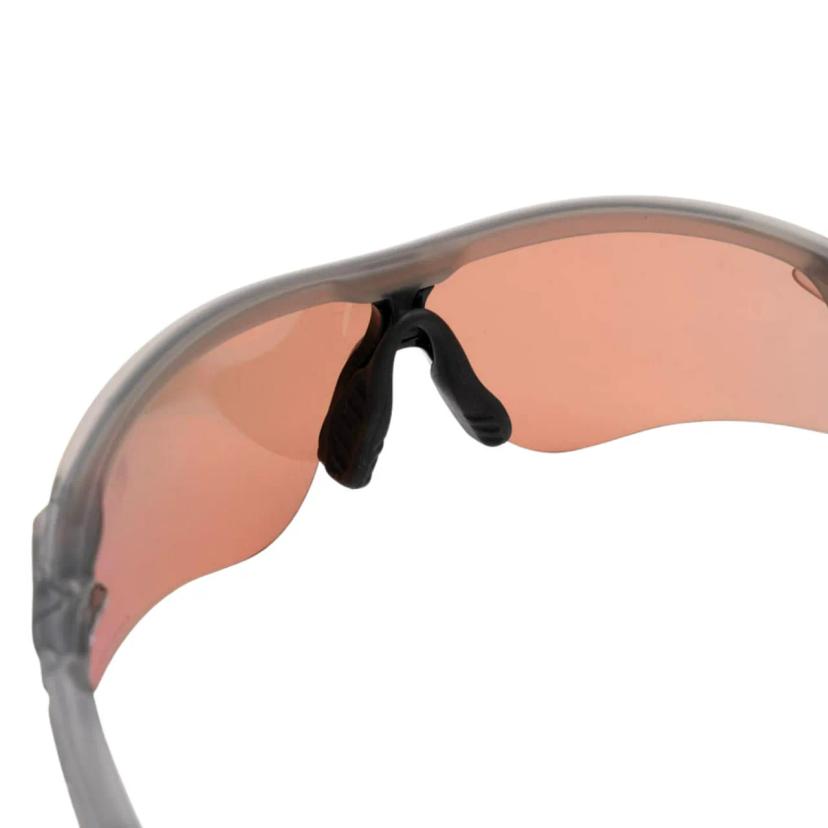 แว่นกันแดด OAKLEY รุ่น OO9206-920695-38