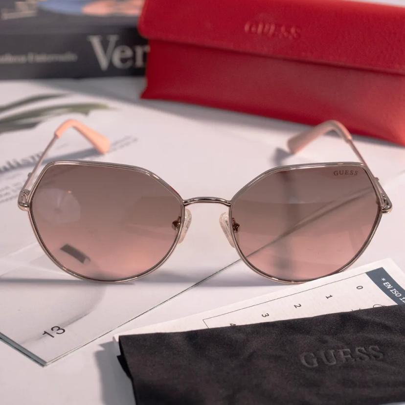 แว่นตากันแดด รุ่น GU7867