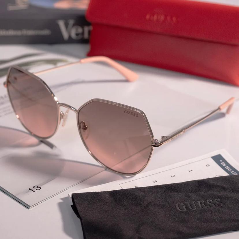 แว่นตากันแดด รุ่น GU7867