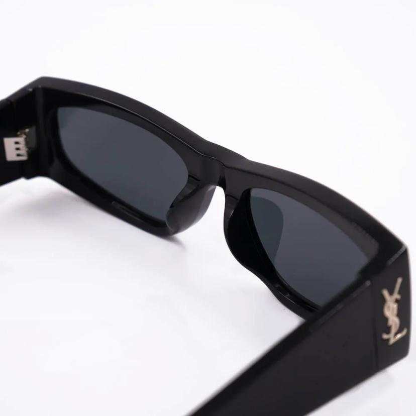 แว่นกันแดด YSL รุ่น SL M140F 001