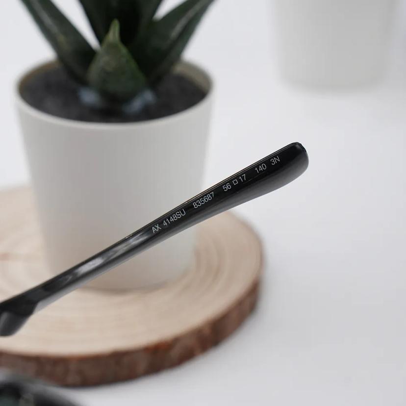 แว่นตากันแดด รุ่น 0AX4148SU