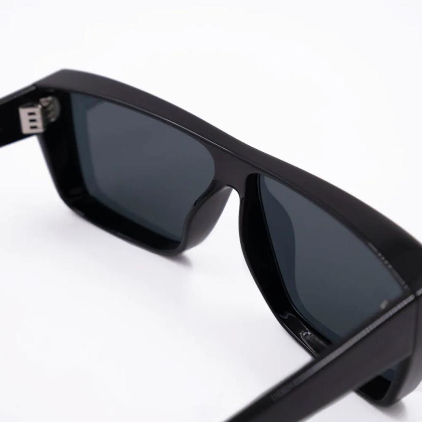แว่นกันแดด YSL รุ่น SL 757 001 64
