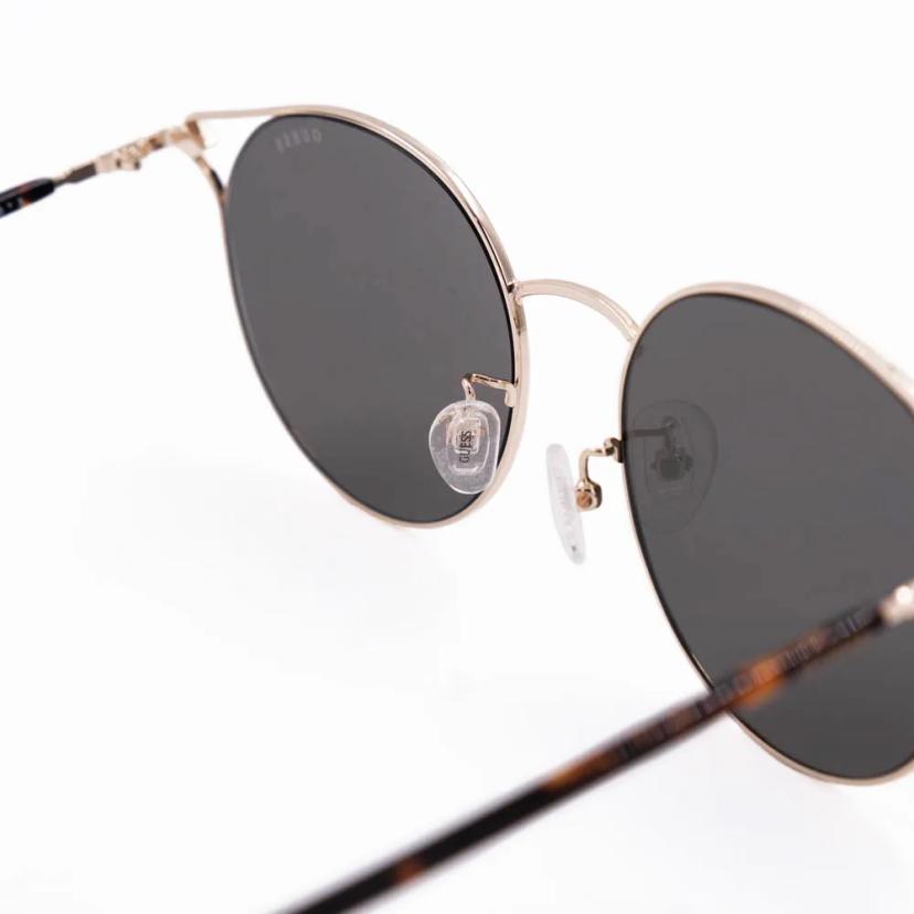 แว่นตากันแดด Guess รุ่น GU7671-D 32G 59