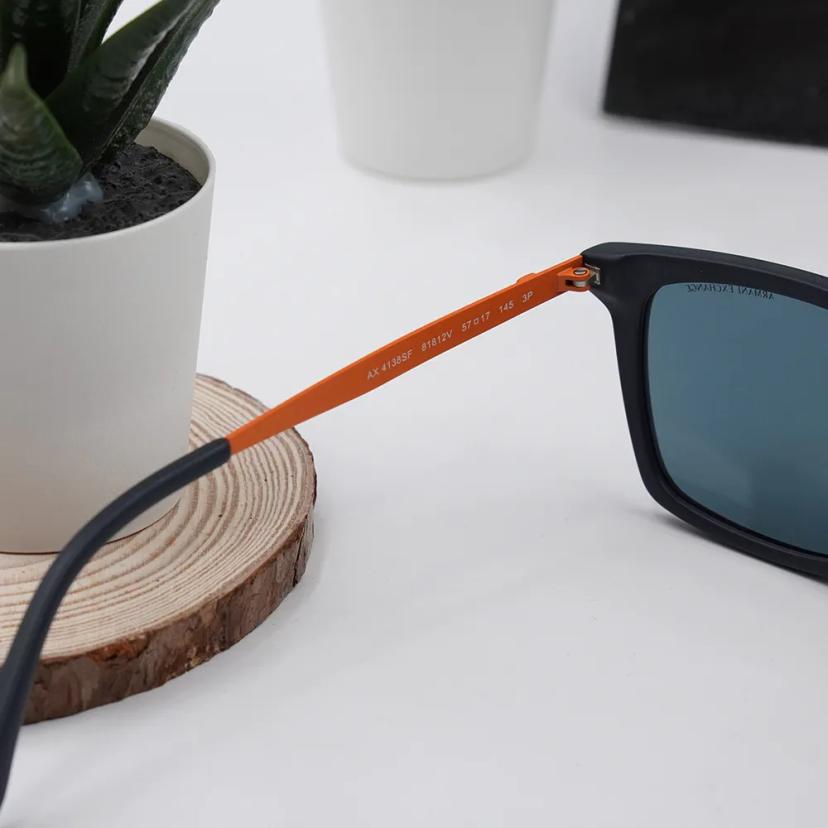 แว่นกันแดด Armani Exchange