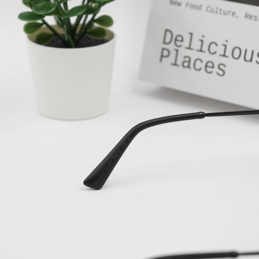 แว่นตากันแดด รุ่น 0DG2294