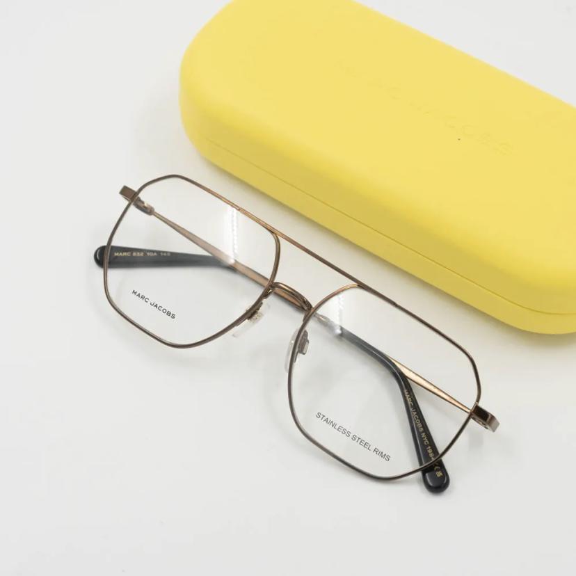 แว่นสายตา รุ่น MARC832 10A
