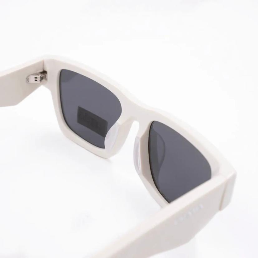 แว่นตากันแดด Prada รุ่น 0PR A06SF 17K08Z