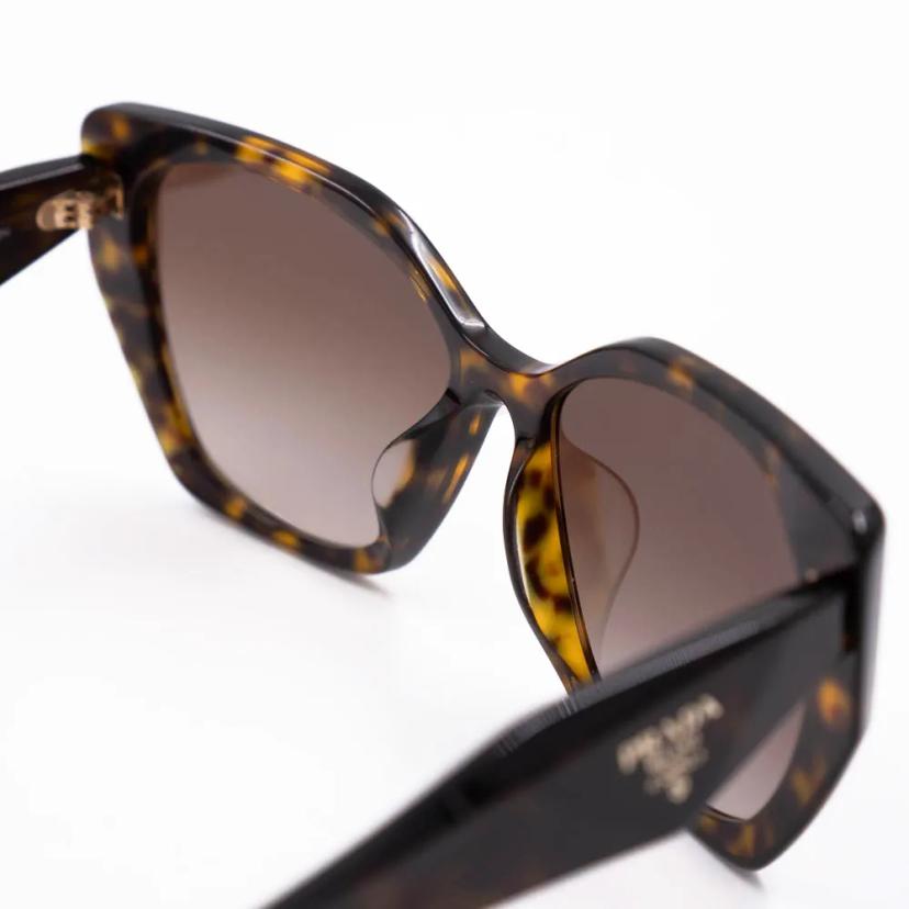 แว่นตากันแดด Prada รุ่น 0PR 19ZSF 2AU6S1